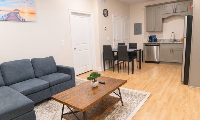 Biloxi Apartment | 🔥WALK 2 WATERS ❤️ | SLEEPS 4 W/W+D +NEAR CASINOS