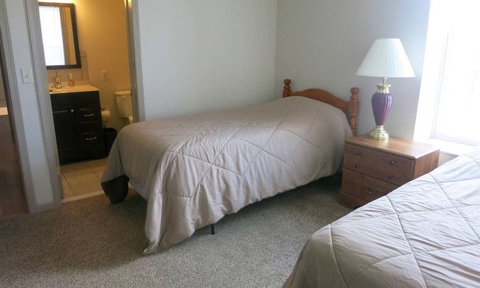 Lancaster Apartment | Walk everywhere! Family friendly, by Franklin & Marshall, 10 min drive 2 Amish.