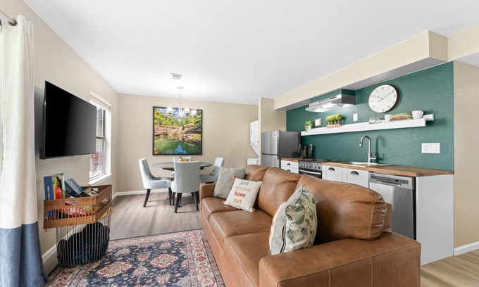 Ponce De Leon Condo | Walk-In ~ Pet Friendly ~ E-Bikes ~ Fishing On-site ~ FREE TICKETS INCLUDED! (FC19-2)