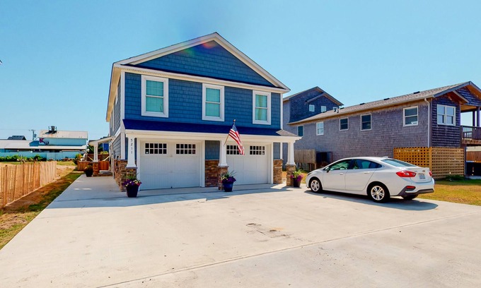 Kitty Hawk Condo | Walk to Beach 1BR 1st-Floor | Patio | Kitchenette