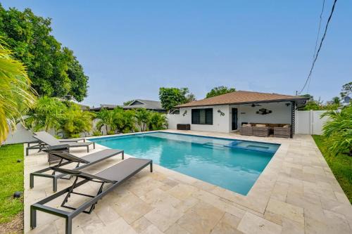 Naples Park House | Walk to Beach Getaway with Pool in Naples!