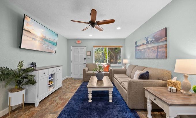 Cocoa Beach Cottage | Walk to Beach | Pet friendly w/firepit