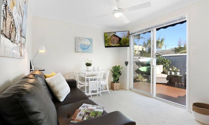Buddina Apartment | Walk to beach, pet-friendly - Book now for Spring