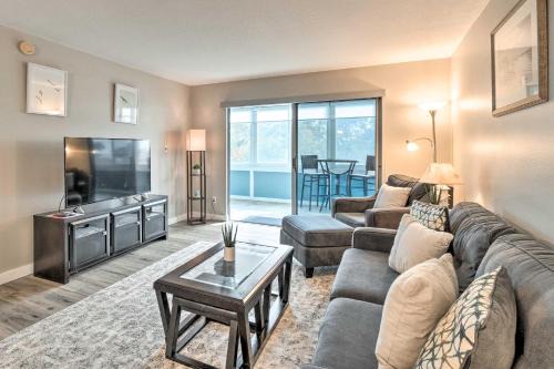 Siesta Key Apartment | Walk to Beach Resort-Style Siesta Key Condo!