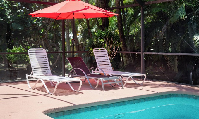Park Shore House | Walk to Beach, Restaurants and Stores from this Newly Remodeled Pool Home