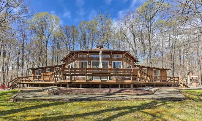 Gouldsboro Cabin | Walk to Big Bass Lake: Family Home w/Deck!