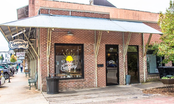 Oxford Condo | Walk to Campus & The Square with 2 Parking Spaces!