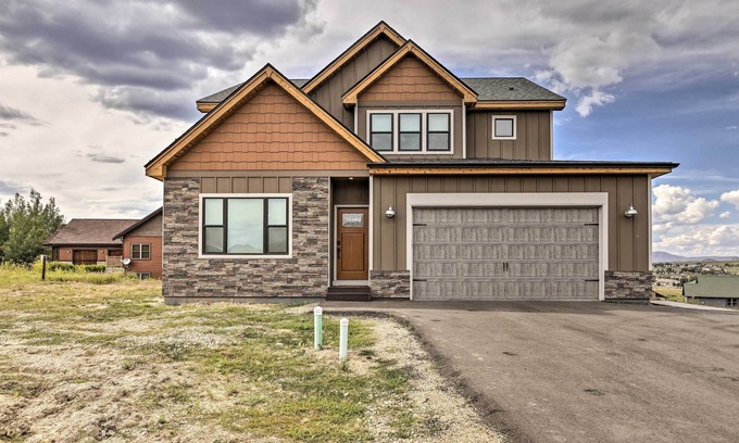 Grand Elk Ranch House | Walk To Golf: Modern Mtn-View Home in Granby