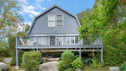 Gloucester House | Walk To Good Harbor OCEAN VIEWS Open All Year