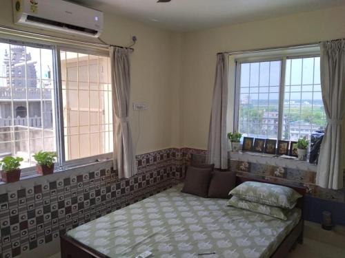 Diamond Harbour Apartment | Walk to iskcon mayapur cozy flat with ganga view