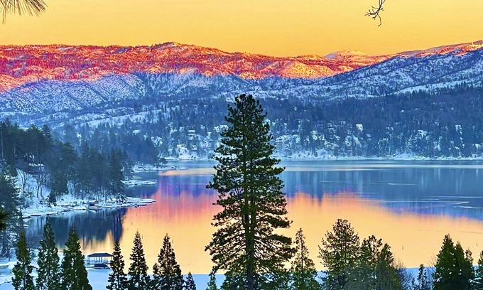 Lake Arrowhead House | Walk to Lake Arrowhead access, hot tub, amazing view, Theatre/Game & A/C