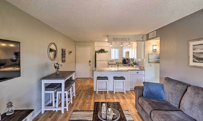 Lake Havasu City Condo | Walk to Lake, Dining & Shops: Lake Havasu Condo