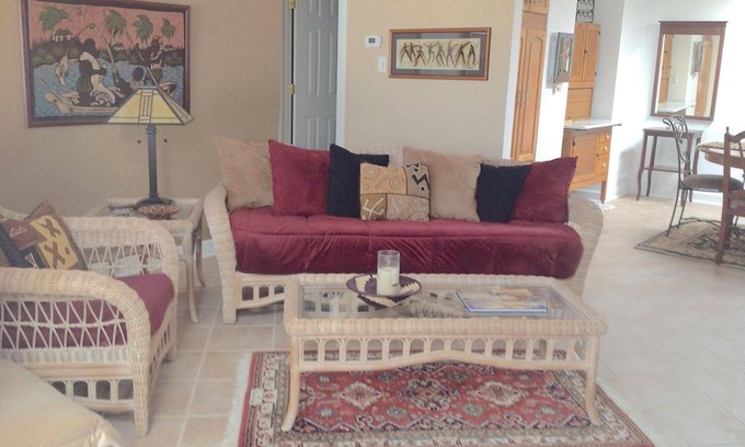 Douglas House | WALK to Lake Michigan AND Saugatuck ~ Includes Bicycles!