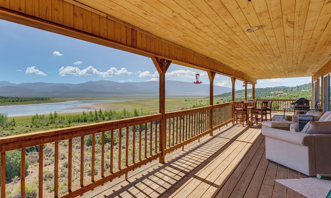San Luis House | Walk to Lake: Scenic Southern Colorado Escape!