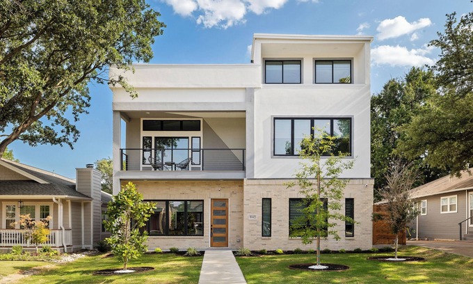 Lower Greenville House | Walk to Lower Greenville+Perfect Escape for Groups