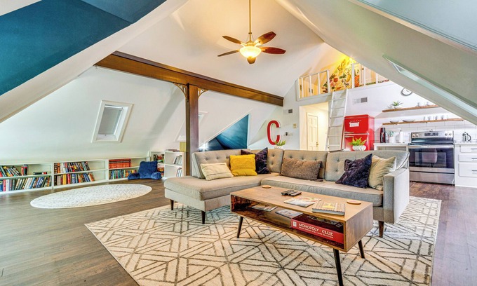 Downtown Little Rock Apartment | Walk to Main St: Eclectic Gem in Little Rock