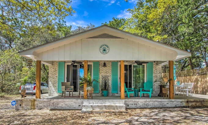 Atlantic Beach House | Walk to Ocean: Home w/Fire Pit in Atlantic Beach