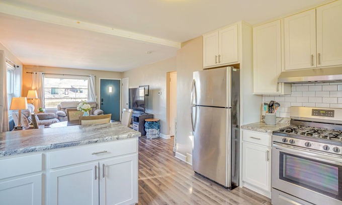 Milwaukee House | Walk to Parks + Bunzel's Market: Milwaukee Home!