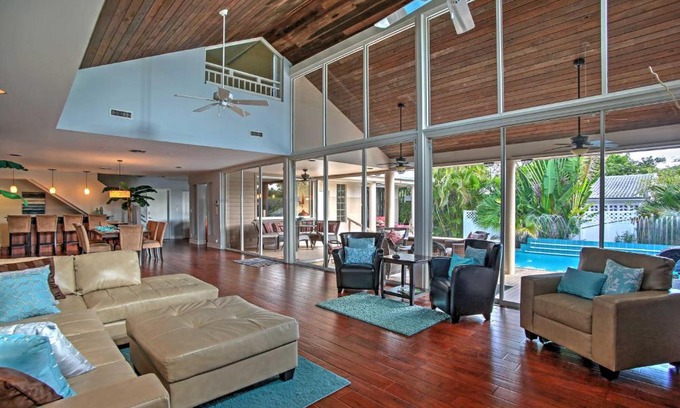 Pompano Beach House | Walk to Private Beach Poolside Oasis in Pompano