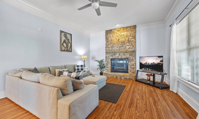Loring Heights Apartment | Walk to Shops in Atlantic Station