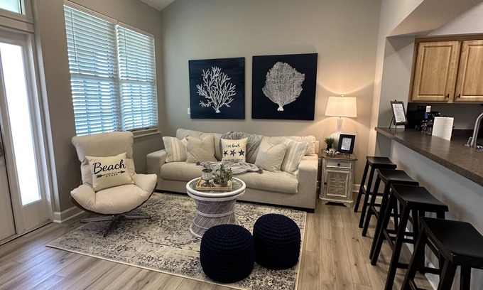 Ono Island Condo | Walk to the beach. 2 Bedroom Condo - "The Blue Palm."