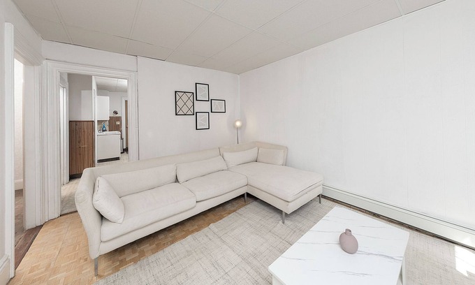 South Boston Apartment | Walk to the beach. 5 min from Boston Seaport.