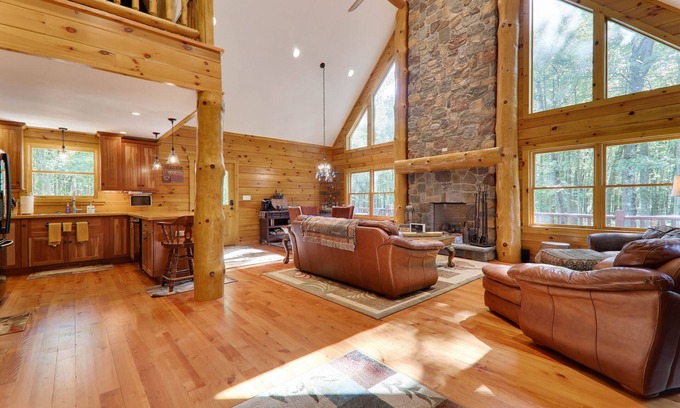Blakeslee Cabin | Walk to the Pocono Raceway From a Custom Log Cabin