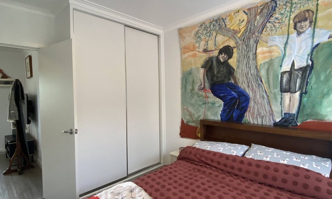 Brunswick West Apartment | Walk to the Zoo! Ideal location close to all amenities.