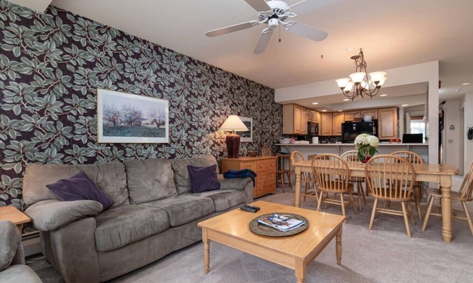 Ludlow Condo | Walk to Trail and Amenities at this Solitude Village Condo