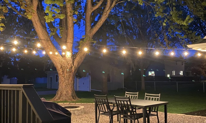 Oshkosh House | Walking Distance From EAA Airventure!