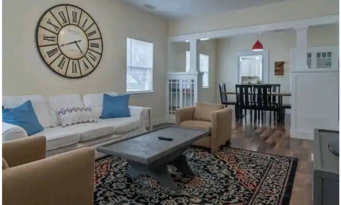Paso Robles House | Walking distance to Downtown! Wine Country 2bd 2ba house in Paso Robles!