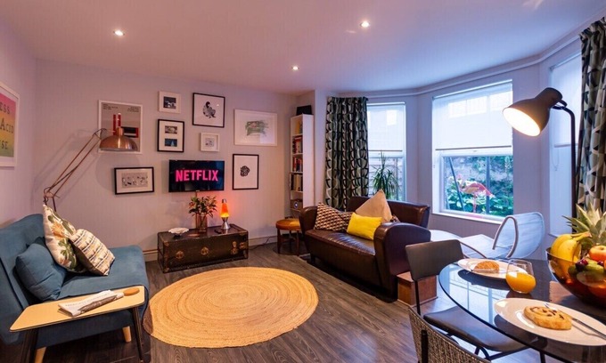 Cliftonville Apartment | Walpole Bay 2 bed Stunning Garden Apartment By ADLIV