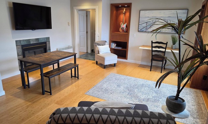 Friday Harbor Condo | Warm Port in Friday Harbor