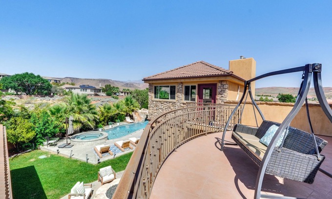 Green Springs Villa | Washington Villa 1 Mi to Golf: Great for Groups!