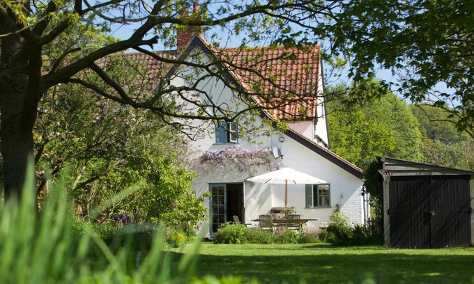 Saxmundham House | Water Meadow Cottage