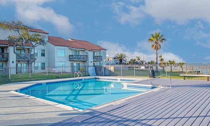 Rockport House | Water`s Edge ~ 1st Floor Condo with Waterview ~