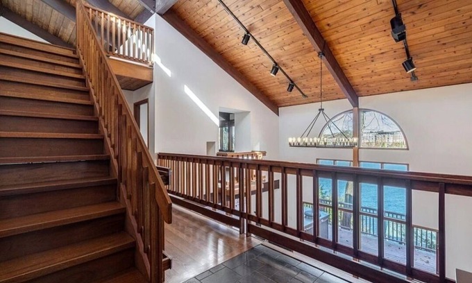 Downtown House | Water's Edge on the Savannah River. Only 3 miles from the Master's, sleeps 9!