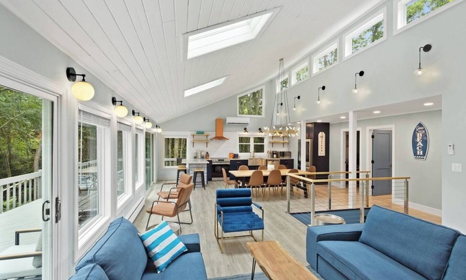 Long Pond House | Waterfront | 5BR | Luxury Finish