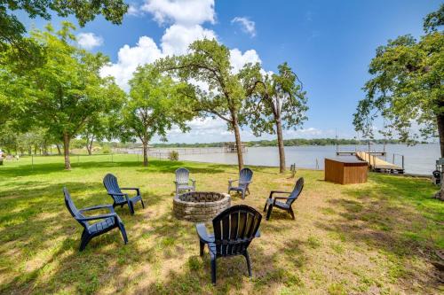 Seven Points House | Waterfront Cedar Creek Lake Gem Near Marina!