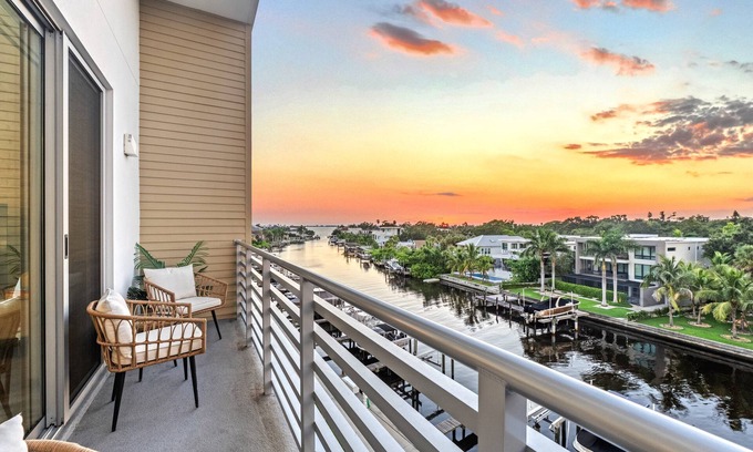 Central Sarasota Condo | Waterfront Condo with Pool, Spa, and Fitness Center near Downtown Sarasota