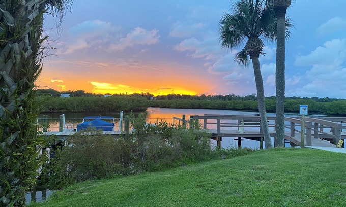 New Smyrna Beach Condo | Waterfront Cottage - Your perfect Retreat to Rest and Relax on the River!