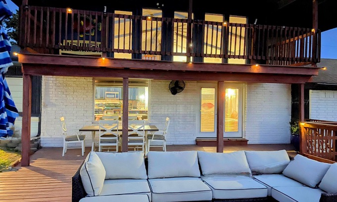 Eufaula House | Waterfront~Cove & Lake View~4 Tied Deck to Water~3 Bed + Loft~
