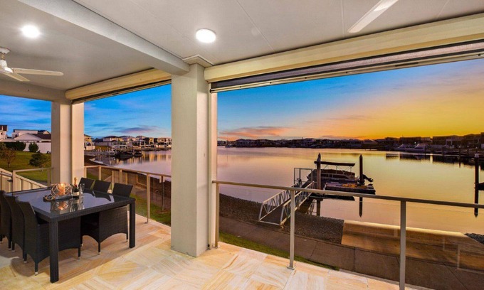 Port Macquarie House | Waterfront Delight, TOP NOTCH