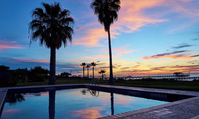 Rockport House | Waterfront Dream: 270' Pier, Pool & Sunset Magic