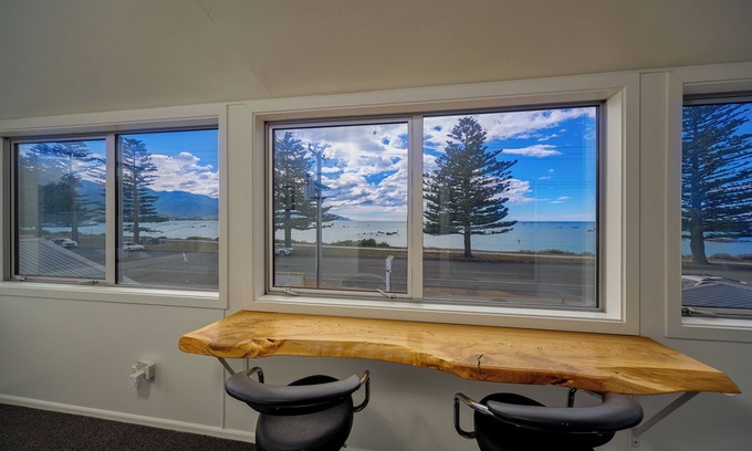 Kaikoura Apartment | Waterfront | Great Views | Affordable | Unit 1, Waterfront | Great Views | Affordable