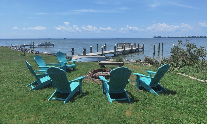 Crocheron House | Waterfront Historic "Old Bank" on Hoopers Island