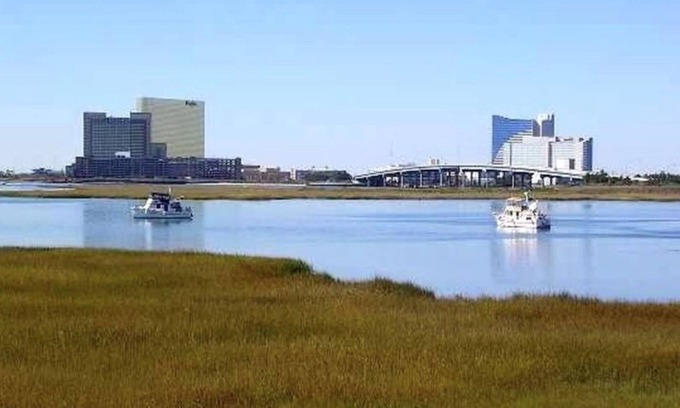 Southend House | Waterfront Home with beautiful views of the Atlantic City Skyline