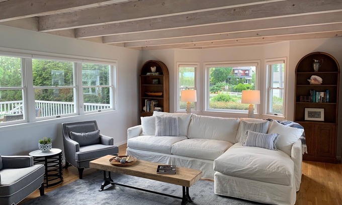 Greenport House | Waterfront house on steerling harbor, views from every room.