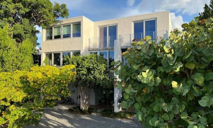 Sunshine Estates House | Waterfront Luxury Bayside Home, Maritime Modern