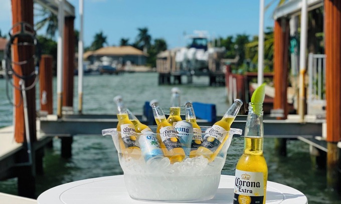Marco Island Villa | Waterfront Marco HomenPool/Tiki/BikeToTheBeach/Dock w/DirectOceanAccess
